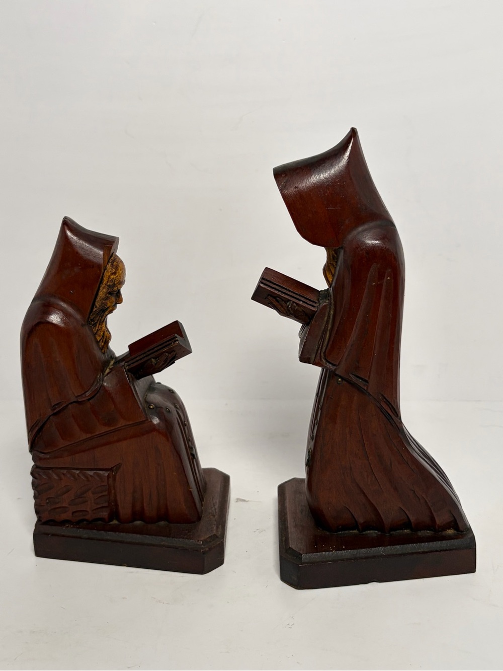 Vintage Hand Carved Wood Monk Bookends Pair Hooded Friars Reading Books 9.5” - Picture 16 of 16